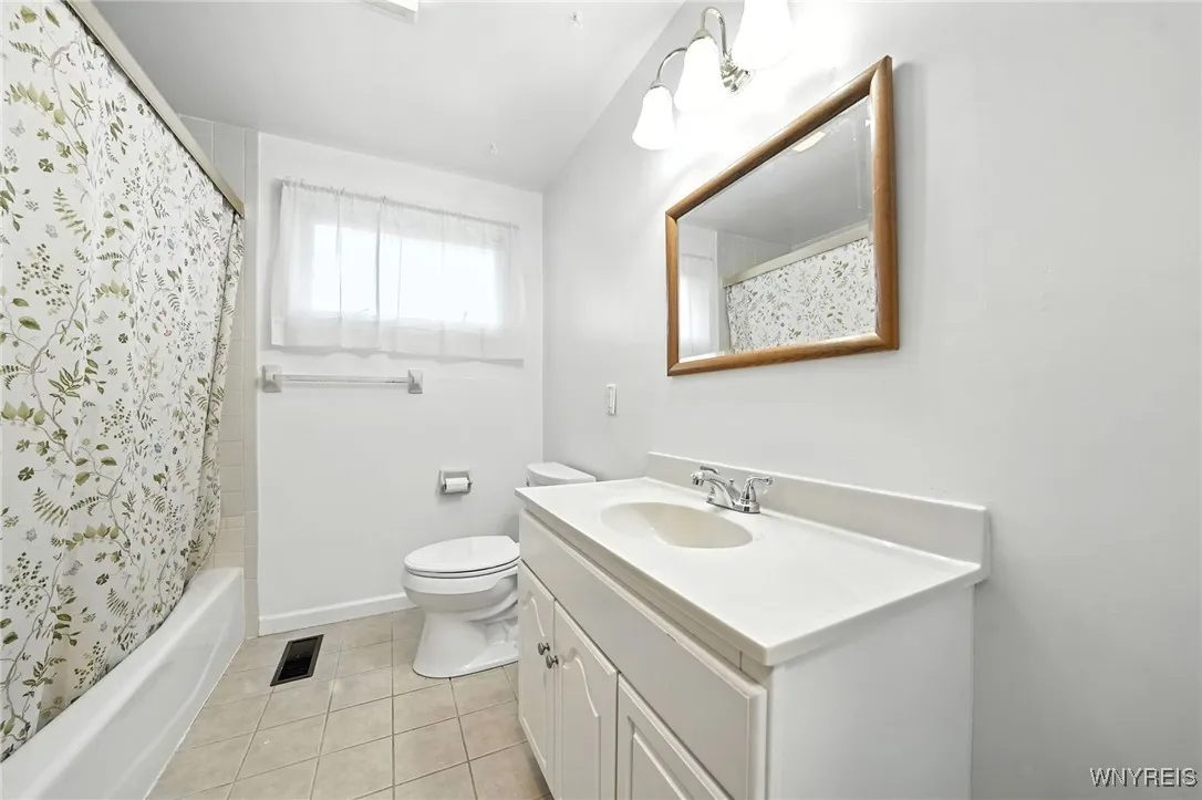542 Woodstock Avenue, Tonawanda, New York 14150, Tonawanda, New York 14150, 3 Bedrooms Bedrooms, 7 Rooms Rooms,2 BathroomsBathrooms,Residential,For Sale,542 Woodstock Avenue, Tonawanda, New York 14150,B1630290