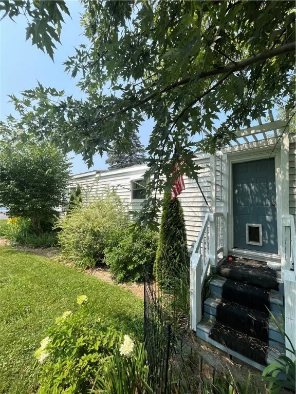 3718 State Route 96 Road, Manchester, New York 145, Manchester, New York 14548, 2 Bedrooms Bedrooms, 4 Rooms Rooms,1 BathroomBathrooms,Residential,Closed,3718 State Route 96 Road, Manchester, New York 145,0,R1629933