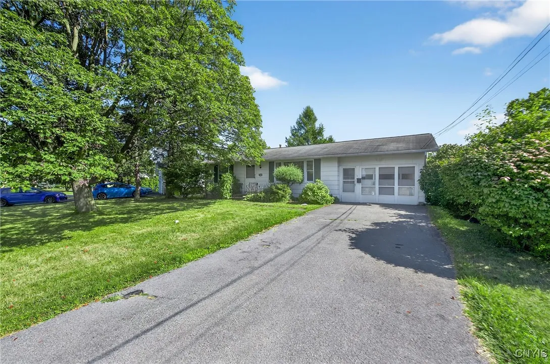 4873 Greystone Drive, Salina, New York 13088, Salina, New York 13088, 2 Bedrooms Bedrooms, 5 Rooms Rooms,1 BathroomBathrooms,Residential,Closed,4873 Greystone Drive, Salina, New York 13088,0,S1629911