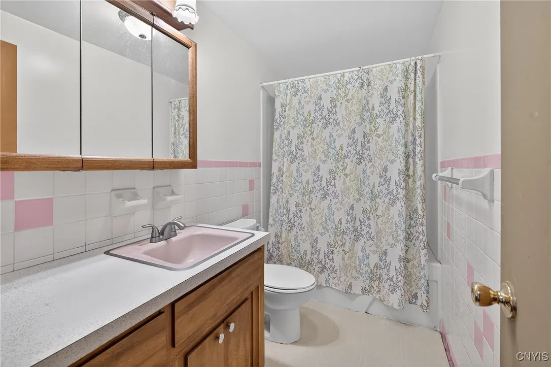 4873 Greystone Drive, Salina, New York 13088, Salina, New York 13088, 2 Bedrooms Bedrooms, 5 Rooms Rooms,1 BathroomBathrooms,Residential,Closed,4873 Greystone Drive, Salina, New York 13088,0,S1629911