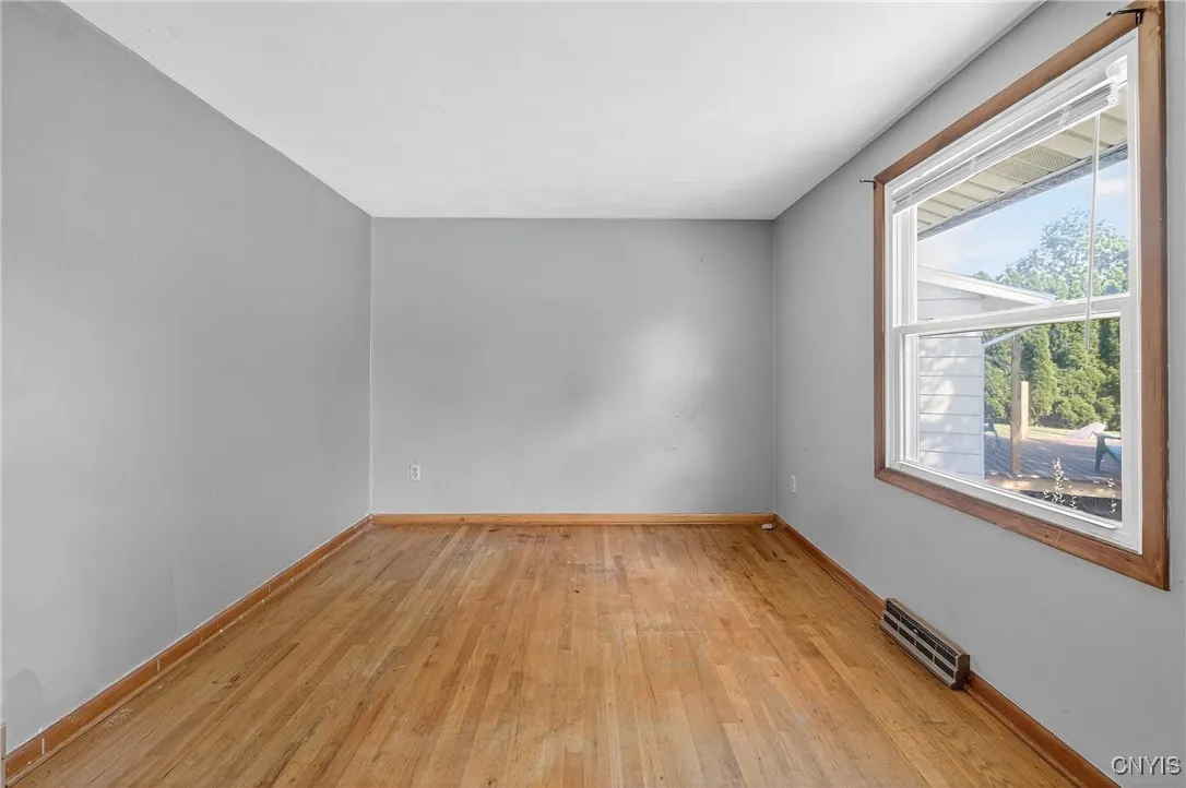 4873 Greystone Drive, Salina, New York 13088, Salina, New York 13088, 2 Bedrooms Bedrooms, 5 Rooms Rooms,1 BathroomBathrooms,Residential,Closed,4873 Greystone Drive, Salina, New York 13088,0,S1629911