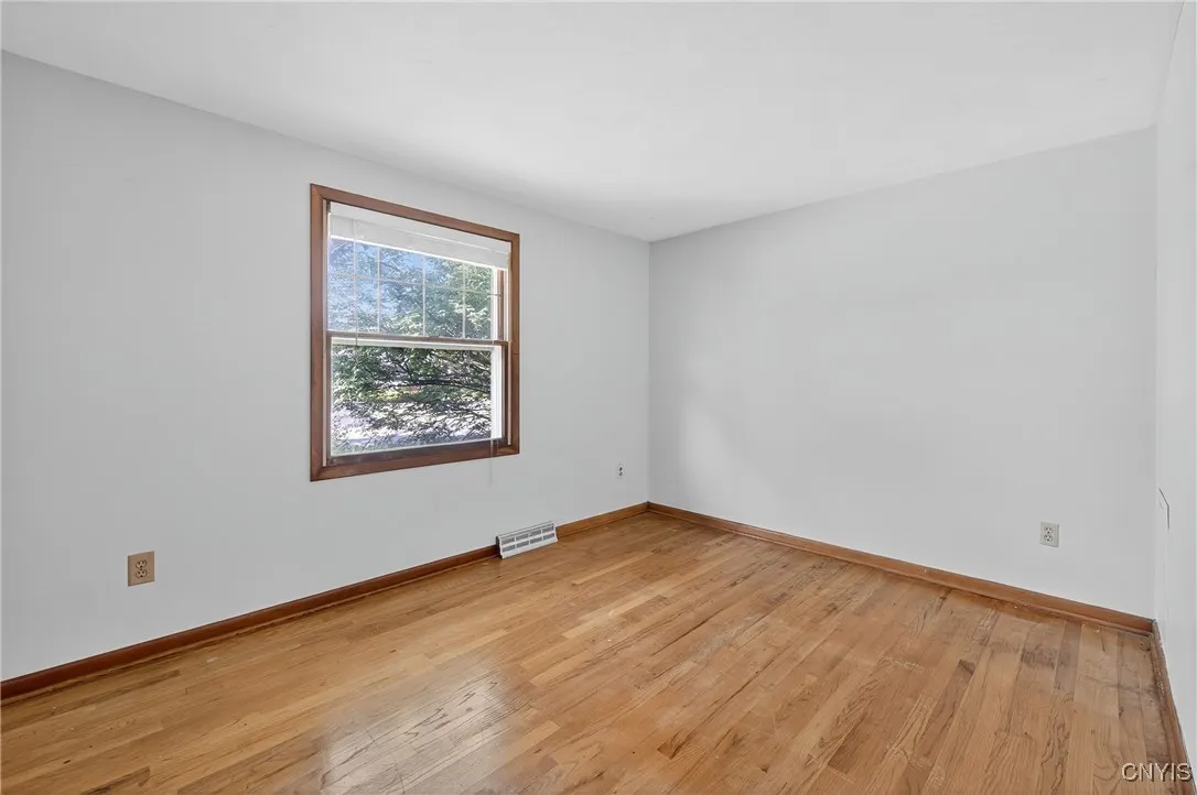 4873 Greystone Drive, Salina, New York 13088, Salina, New York 13088, 2 Bedrooms Bedrooms, 5 Rooms Rooms,1 BathroomBathrooms,Residential,Closed,4873 Greystone Drive, Salina, New York 13088,0,S1629911