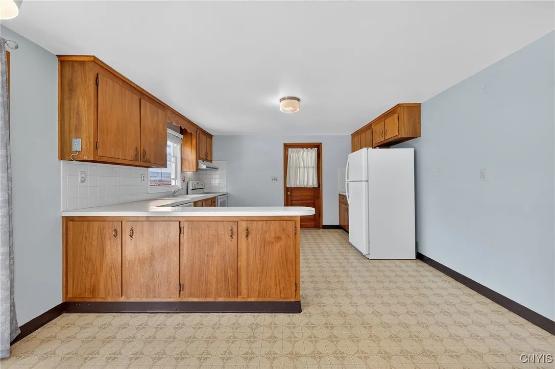 4873 Greystone Drive, Salina, New York 13088, Salina, New York 13088, 2 Bedrooms Bedrooms, 5 Rooms Rooms,1 BathroomBathrooms,Residential,Closed,4873 Greystone Drive, Salina, New York 13088,0,S1629911