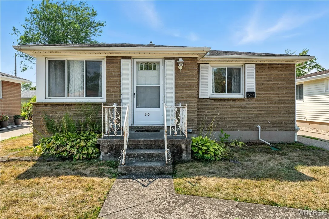 80 Alberta Drive, Amherst, New York 14226, Amherst, New York 14226, 3 Bedrooms Bedrooms, 7 Rooms Rooms,1 BathroomBathrooms,Residential,For Sale,80 Alberta Drive, Amherst, New York 14226,B1630351