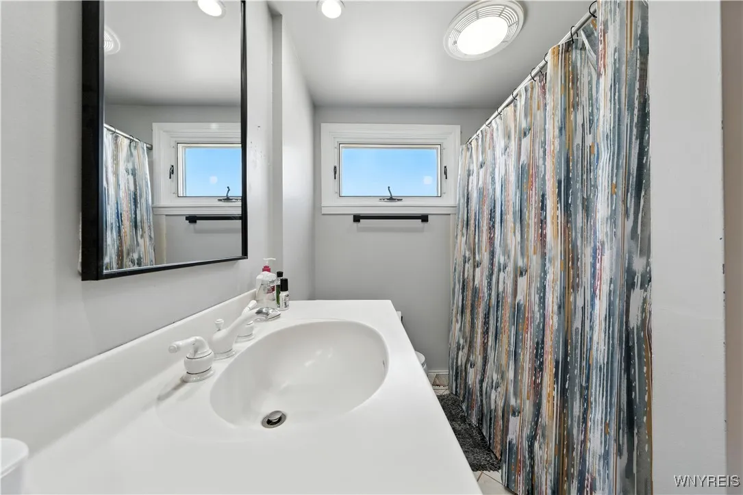 80 Alberta Drive, Amherst, New York 14226, Amherst, New York 14226, 3 Bedrooms Bedrooms, 7 Rooms Rooms,1 BathroomBathrooms,Residential,For Sale,80 Alberta Drive, Amherst, New York 14226,B1630351