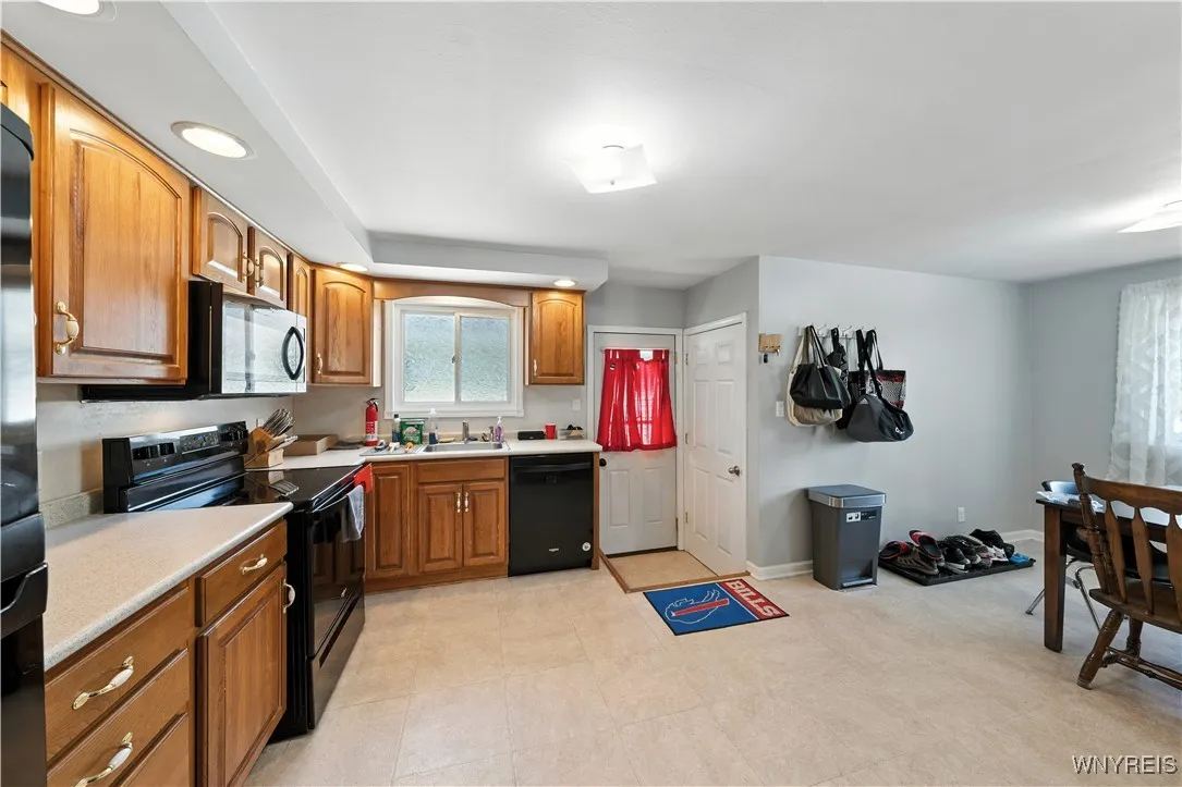 80 Alberta Drive, Amherst, New York 14226, Amherst, New York 14226, 3 Bedrooms Bedrooms, 7 Rooms Rooms,1 BathroomBathrooms,Residential,For Sale,80 Alberta Drive, Amherst, New York 14226,B1630351