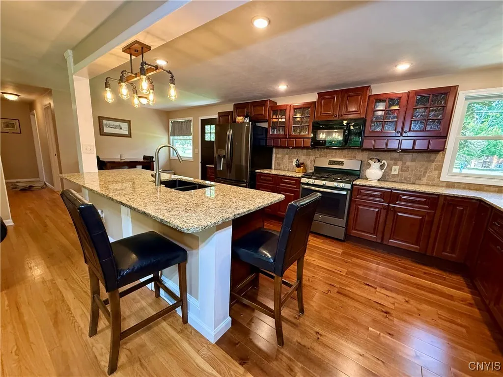 316 West Seneca Street, Manlius, New York 13104, Manlius, New York 13104, 3 Bedrooms Bedrooms, 8 Rooms Rooms,1 BathroomBathrooms,Residential,For Sale,316 West Seneca Street, Manlius, New York 13104,S1628813