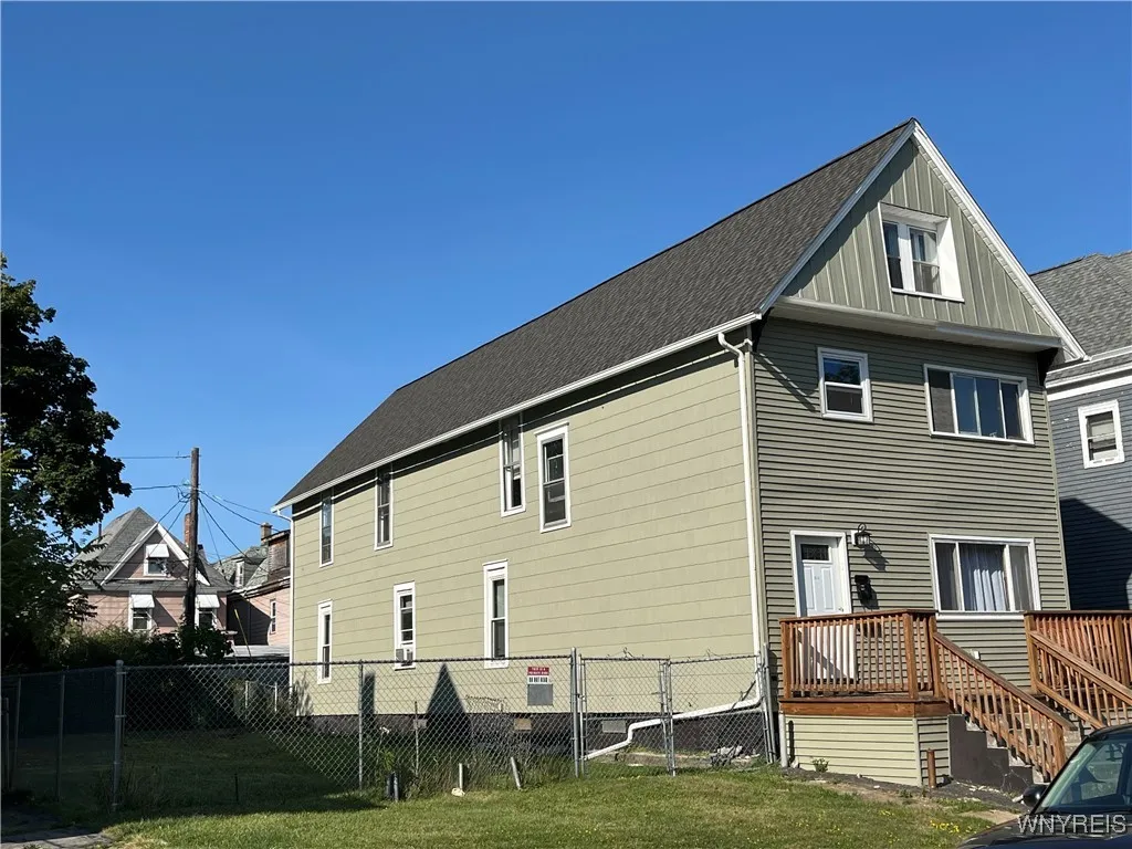 84 Arnold Street, Buffalo, New York 14213, Buffalo, New York 14213, 6 Bedrooms Bedrooms, ,2 BathroomsBathrooms,Residential,For Sale,84 Arnold Street, Buffalo, New York 14213,B1625654