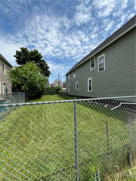 84 Arnold Street, Buffalo, New York 14213, Buffalo, New York 14213, 6 Bedrooms Bedrooms, ,2 BathroomsBathrooms,Residential,Closed,84 Arnold Street, Buffalo, New York 14213,0,B1625654
