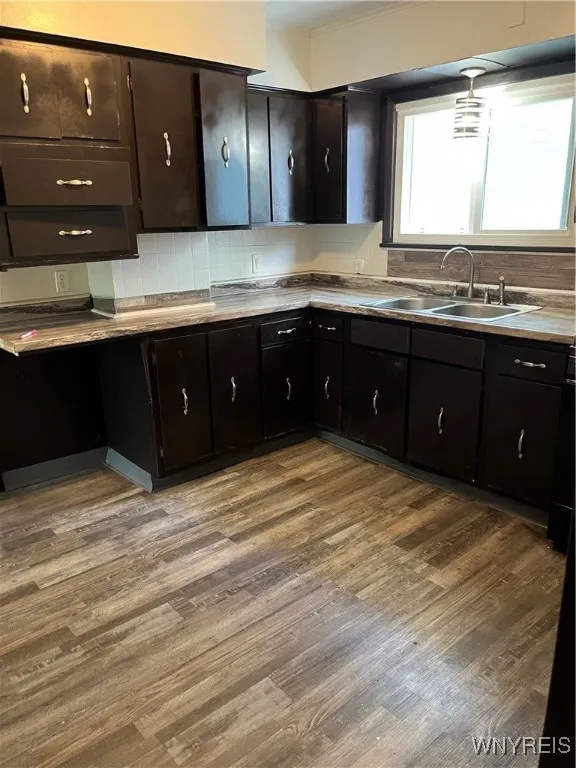 84 Arnold Street, Buffalo, New York 14213, Buffalo, New York 14213, 6 Bedrooms Bedrooms, ,2 BathroomsBathrooms,Residential,For Sale,84 Arnold Street, Buffalo, New York 14213,B1625654