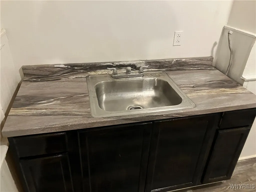 88 Arnold Street, Buffalo, New York 14213, Buffalo, New York 14213, 7 Bedrooms Bedrooms, ,4 BathroomsBathrooms,Residential,For Sale,88 Arnold Street, Buffalo, New York 14213,B1625652