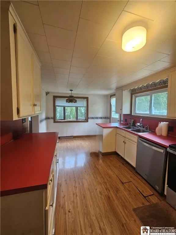 63 Southgate Road, Bradford Town, Pennsylvania 167, Bradford Town, Pennsylvania 16701, 4 Bedrooms Bedrooms, 8 Rooms Rooms,2 BathroomsBathrooms,Residential,Closed,63 Southgate Road, Bradford Town, Pennsylvania 167,0,R1630178