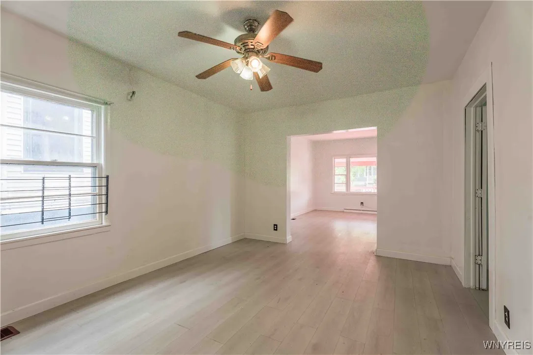 513 High Street, Buffalo, New York 14211, Buffalo, New York 14211, 3 Bedrooms Bedrooms, 8 Rooms Rooms,1 BathroomBathrooms,Residential,For Sale,513 High Street, Buffalo, New York 14211,B1629926
