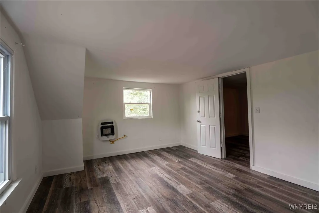 513 High Street, Buffalo, New York 14211, Buffalo, New York 14211, 3 Bedrooms Bedrooms, 8 Rooms Rooms,1 BathroomBathrooms,Residential,For Sale,513 High Street, Buffalo, New York 14211,B1629926