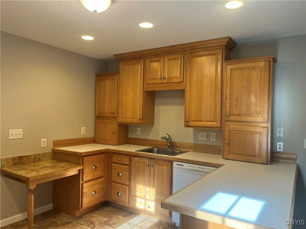 6310 Lana Lane, Cicero, New York 13039, Cicero, New York 13039, 3 Bedrooms Bedrooms, 6 Rooms Rooms,2 BathroomsBathrooms,Residential,Closed,6310 Lana Lane, Cicero, New York 13039,0,S1630335