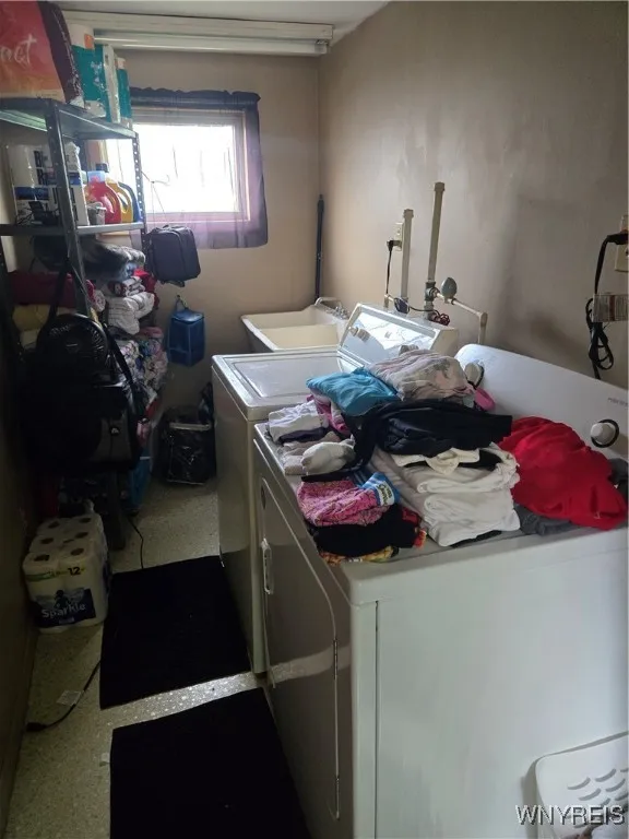 129 Gorski Street, Buffalo, New York 14206, Buffalo, New York 14206, 3 Bedrooms Bedrooms, ,2 BathroomsBathrooms,Residential,For Sale,129 Gorski Street, Buffalo, New York 14206,B1626109