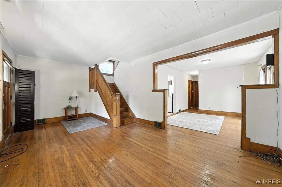 33 Nicholson Street, Buffalo, New York 14214, Buffalo, New York 14214, 4 Bedrooms Bedrooms, 7 Rooms Rooms,1 BathroomBathrooms,Residential,Closed,33 Nicholson Street, Buffalo, New York 14214,0,B1630366