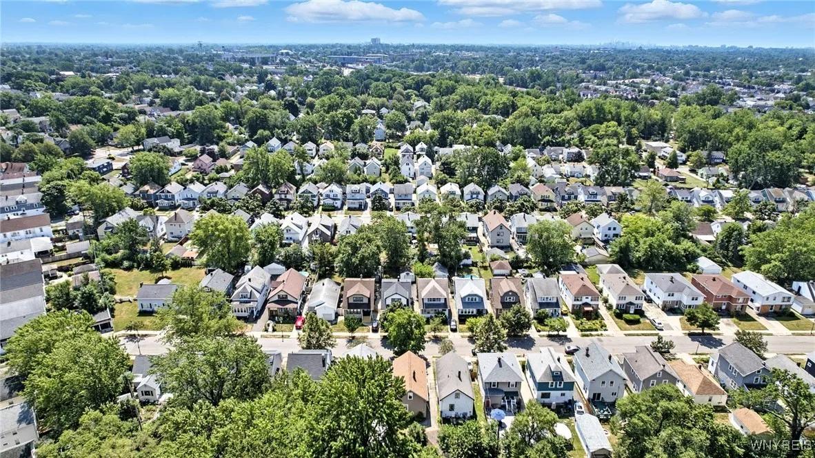 33 Nicholson Street, Buffalo, New York 14214, Buffalo, New York 14214, 4 Bedrooms Bedrooms, 7 Rooms Rooms,1 BathroomBathrooms,Residential,Closed,33 Nicholson Street, Buffalo, New York 14214,0,B1630366