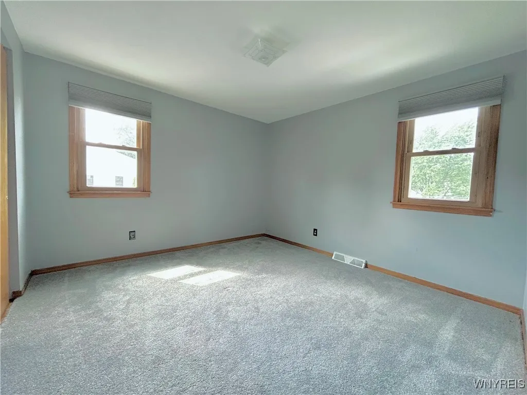 30 Joanie Lane, Amherst, New York 14428, Amherst, New York 14428, 4 Bedrooms Bedrooms, 7 Rooms Rooms,1 BathroomBathrooms,Residential Lease,For Rent,30 Joanie Lane, Amherst, New York 14428,B1630570