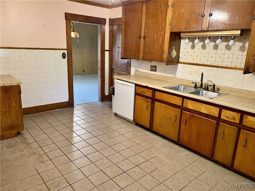 2388 Riverview Drive, Wilson, New York 14172, Wilson, New York 14172, 2 Bedrooms Bedrooms, 6 Rooms Rooms,1 BathroomBathrooms,Residential,For Sale,2388 Riverview Drive, Wilson, New York 14172,0,B1630585