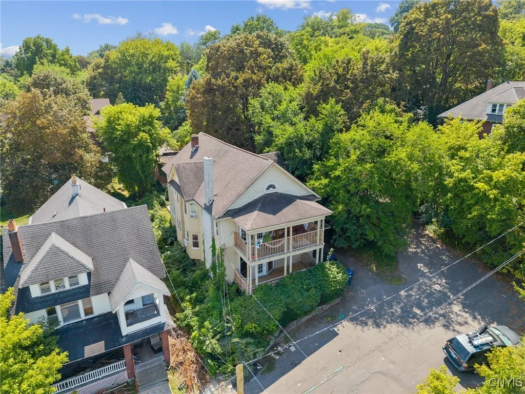 119 Parkview Avenue, Syracuse, New York 13207, Syracuse, New York 13207, 6 Bedrooms Bedrooms, ,2 BathroomsBathrooms,Residential,For Sale,119 Parkview Avenue, Syracuse, New York 13207,0,S1629793