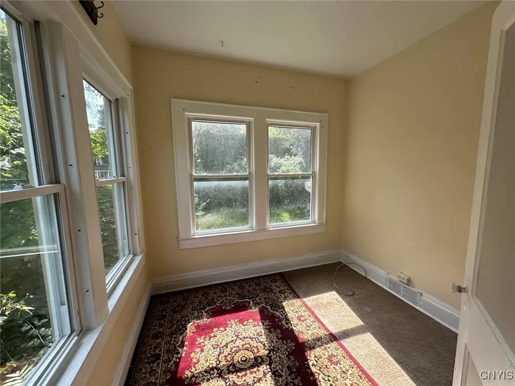 119 Parkview Avenue, Syracuse, New York 13207, Syracuse, New York 13207, 6 Bedrooms Bedrooms, ,2 BathroomsBathrooms,Residential,For Sale,119 Parkview Avenue, Syracuse, New York 13207,0,S1629793