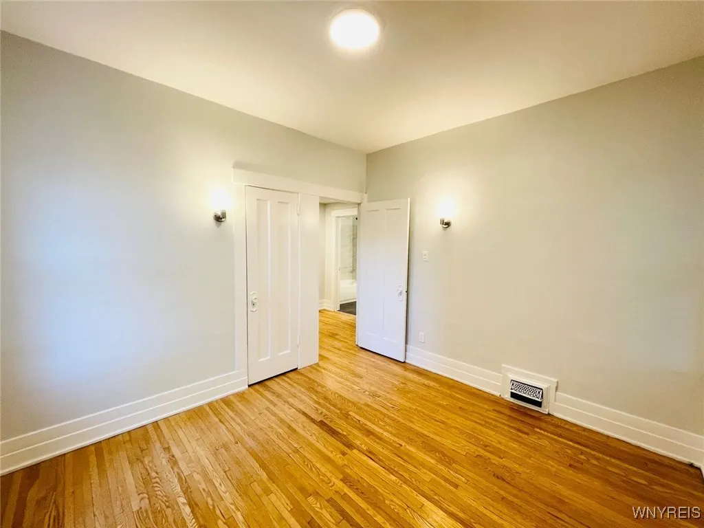 21 Sterling Avenue, Buffalo, New York 14216, Buffalo, New York 14216, 6 Bedrooms Bedrooms, ,2 BathroomsBathrooms,Residential,For Sale,21 Sterling Avenue, Buffalo, New York 14216,0,B1630608