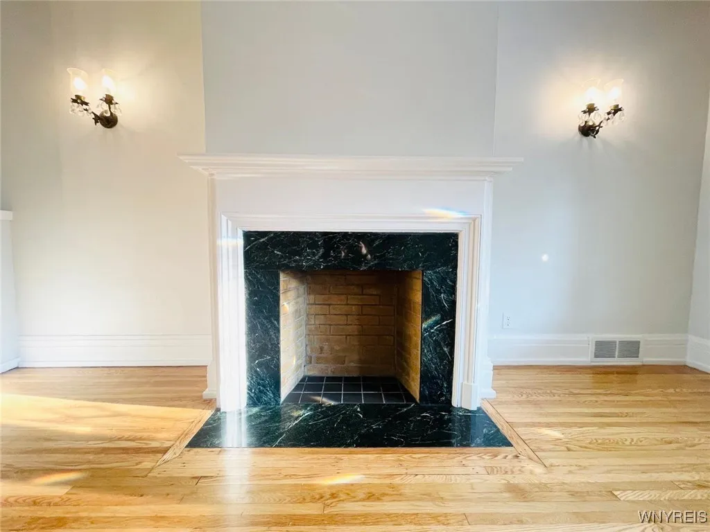 21 Sterling Avenue, Buffalo, New York 14216, Buffalo, New York 14216, 6 Bedrooms Bedrooms, ,2 BathroomsBathrooms,Residential,For Sale,21 Sterling Avenue, Buffalo, New York 14216,0,B1630608