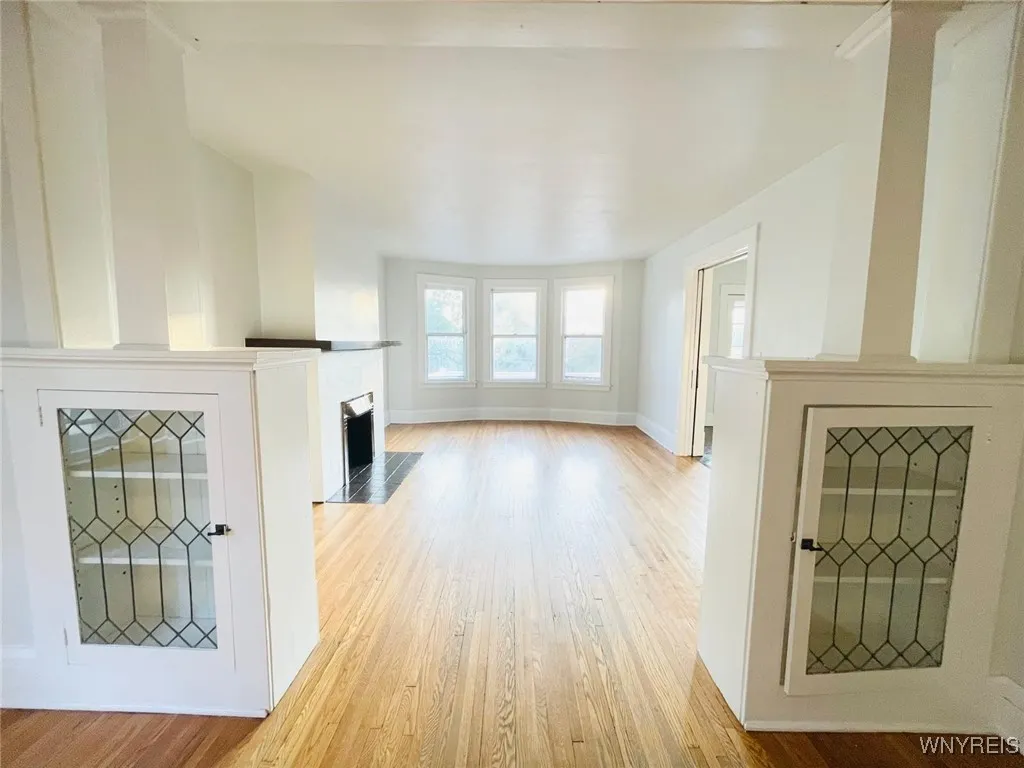21 Sterling Avenue, Buffalo, New York 14216, Buffalo, New York 14216, 6 Bedrooms Bedrooms, ,2 BathroomsBathrooms,Residential,For Sale,21 Sterling Avenue, Buffalo, New York 14216,0,B1630608