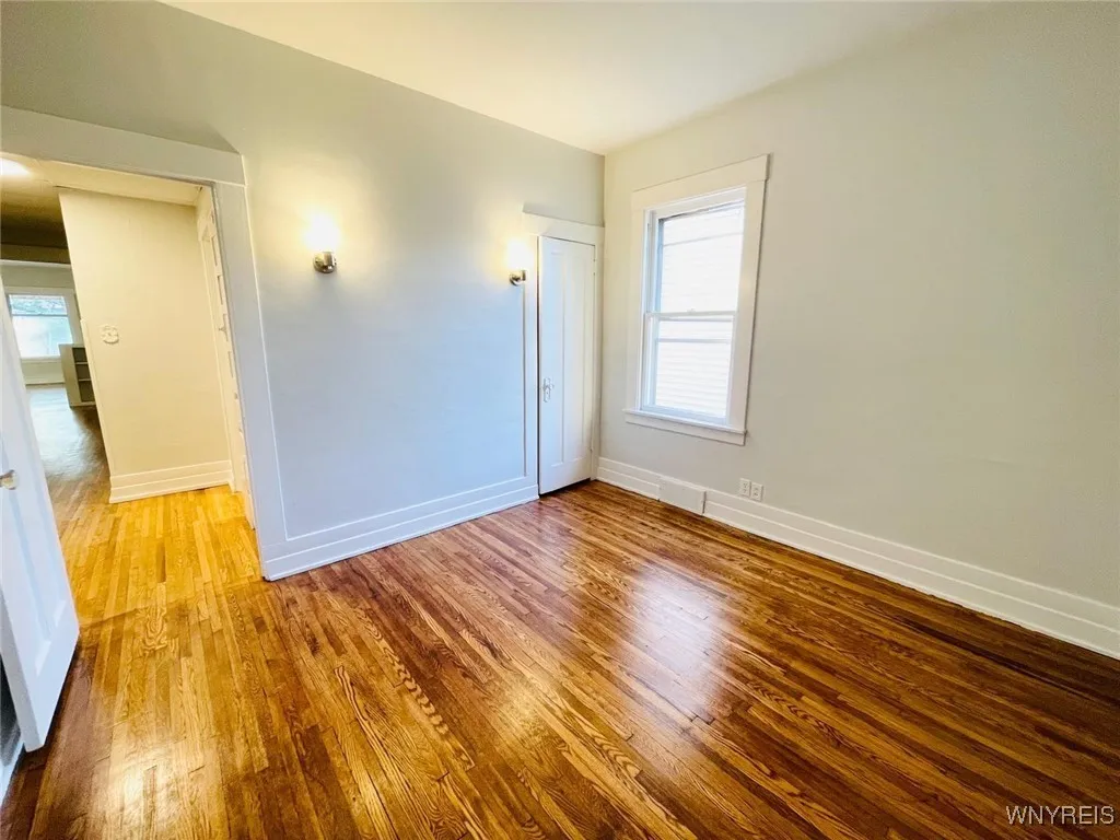 21 Sterling Avenue, Buffalo, New York 14216, Buffalo, New York 14216, 6 Bedrooms Bedrooms, ,2 BathroomsBathrooms,Residential,For Sale,21 Sterling Avenue, Buffalo, New York 14216,0,B1630608