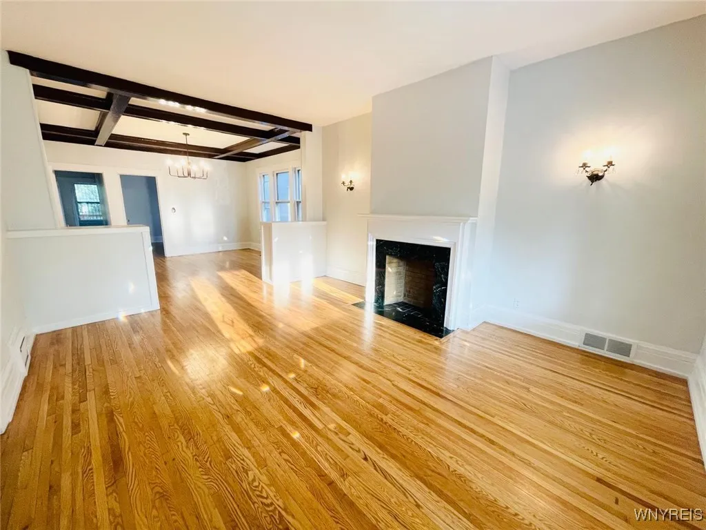 21 Sterling Avenue, Buffalo, New York 14216, Buffalo, New York 14216, 6 Bedrooms Bedrooms, ,2 BathroomsBathrooms,Residential,For Sale,21 Sterling Avenue, Buffalo, New York 14216,0,B1630608
