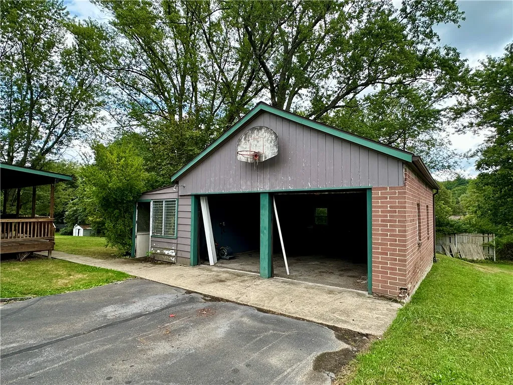 17-19 Owen Street, Corning, New York 14830, Corning, New York 14830, 4 Bedrooms Bedrooms, ,3 BathroomsBathrooms,Residential,For Sale,17-19 Owen Street, Corning, New York 14830,0,R1630586
