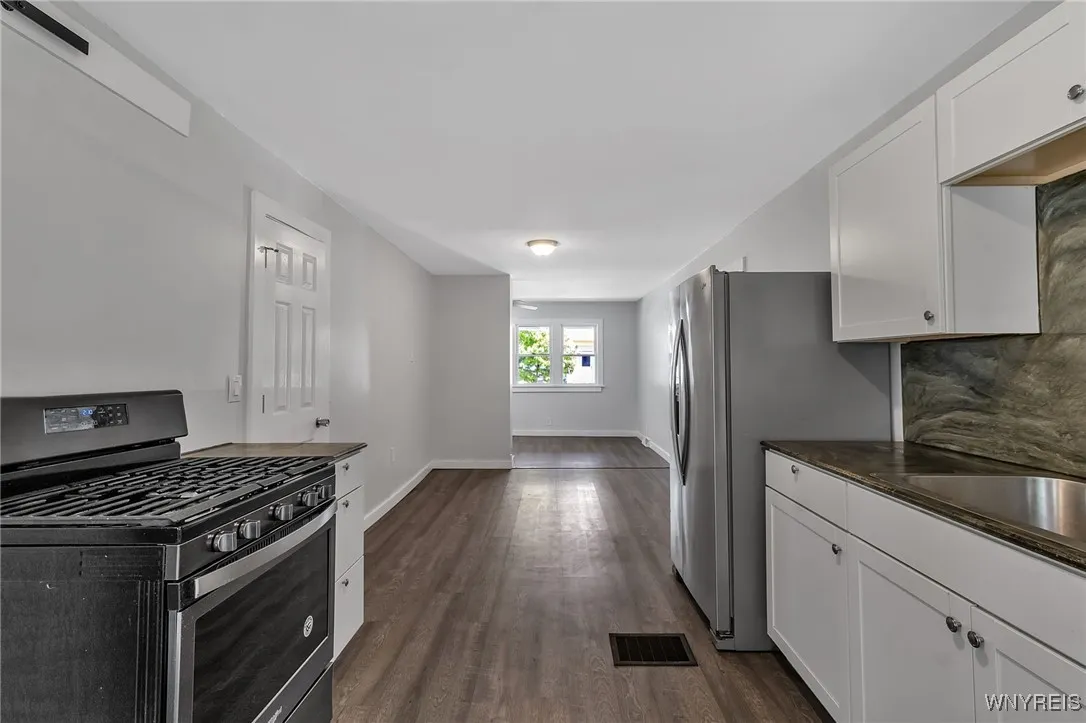 84 Bush Street, Buffalo, New York 14207, Buffalo, New York 14207, 2 Bedrooms Bedrooms, 6 Rooms Rooms,2 BathroomsBathrooms,Residential,For Sale,84 Bush Street, Buffalo, New York 14207,B1622809