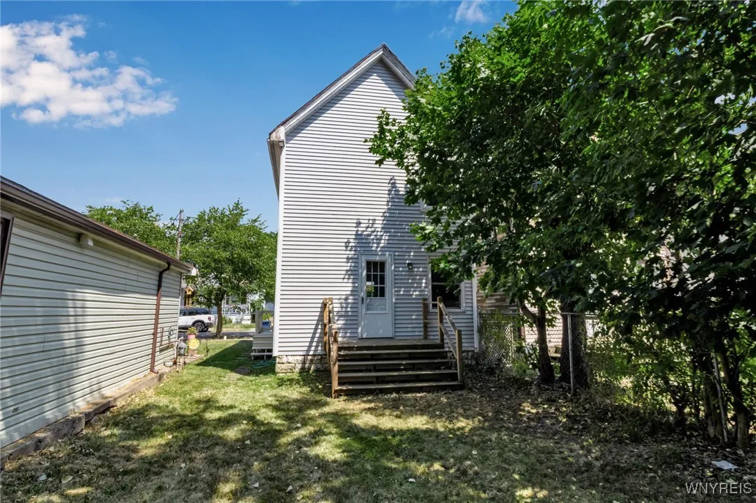 84 Bush Street, Buffalo, New York 14207, Buffalo, New York 14207, 2 Bedrooms Bedrooms, 6 Rooms Rooms,2 BathroomsBathrooms,Residential,For Sale,84 Bush Street, Buffalo, New York 14207,B1622809