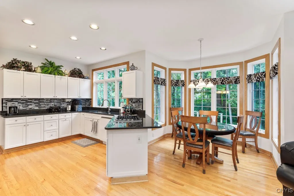 8824 Madeleine Drive, Lysander, New York 13027, Lysander, New York 13027, 4 Bedrooms Bedrooms, 10 Rooms Rooms,3 BathroomsBathrooms,Residential,Closed,8824 Madeleine Drive, Lysander, New York 13027,0,S1630464
