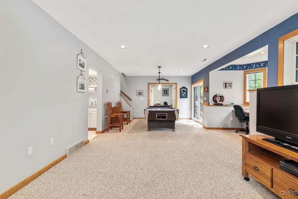 8824 Madeleine Drive, Lysander, New York 13027, Lysander, New York 13027, 4 Bedrooms Bedrooms, 10 Rooms Rooms,3 BathroomsBathrooms,Residential,Closed,8824 Madeleine Drive, Lysander, New York 13027,0,S1630464