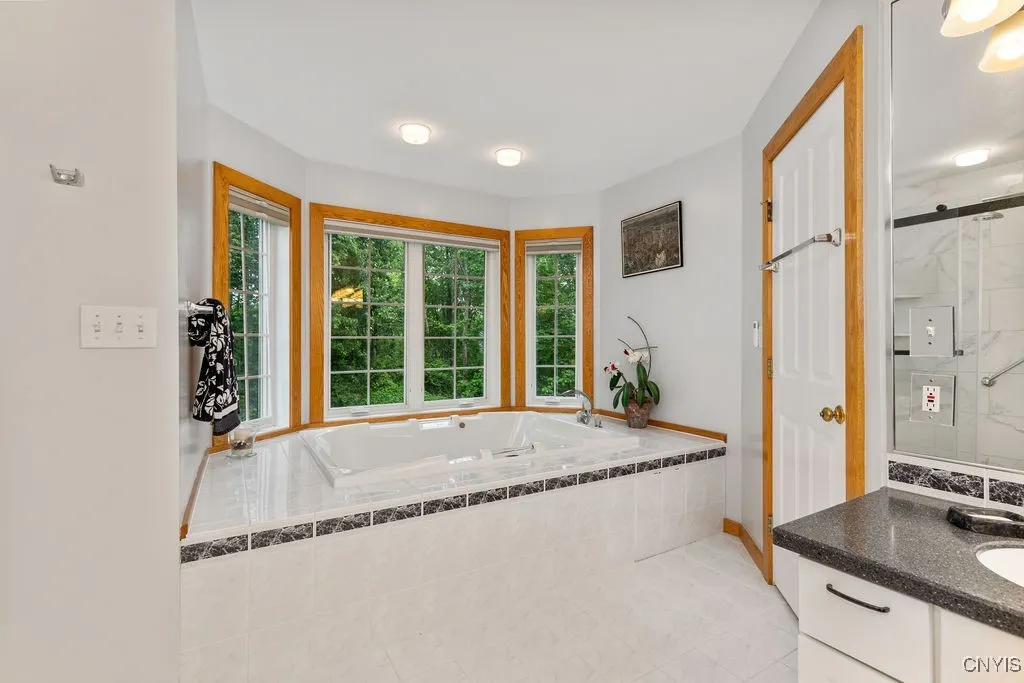 8824 Madeleine Drive, Lysander, New York 13027, Lysander, New York 13027, 4 Bedrooms Bedrooms, 10 Rooms Rooms,3 BathroomsBathrooms,Residential,Closed,8824 Madeleine Drive, Lysander, New York 13027,0,S1630464