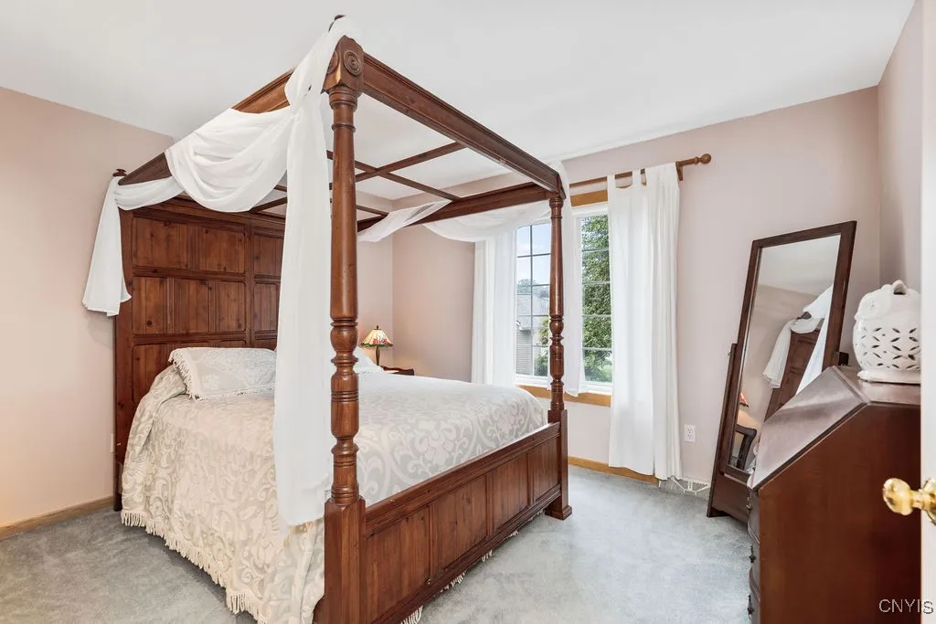 8824 Madeleine Drive, Lysander, New York 13027, Lysander, New York 13027, 4 Bedrooms Bedrooms, 10 Rooms Rooms,3 BathroomsBathrooms,Residential,Closed,8824 Madeleine Drive, Lysander, New York 13027,0,S1630464