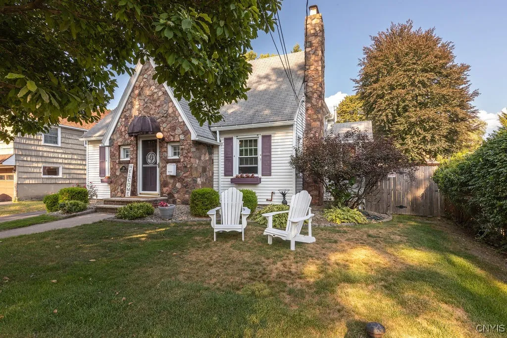 219 Breakspear Road, Geddes, New York 13219, Geddes, New York 13219, 4 Bedrooms Bedrooms, 11 Rooms Rooms,3 BathroomsBathrooms,Residential,Closed,219 Breakspear Road, Geddes, New York 13219,0,S1630414