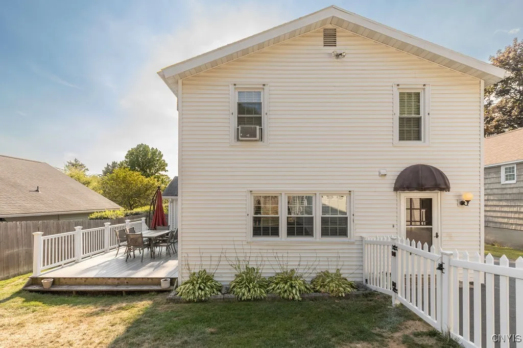 219 Breakspear Road, Geddes, New York 13219, Geddes, New York 13219, 4 Bedrooms Bedrooms, 11 Rooms Rooms,3 BathroomsBathrooms,Residential,Closed,219 Breakspear Road, Geddes, New York 13219,0,S1630414