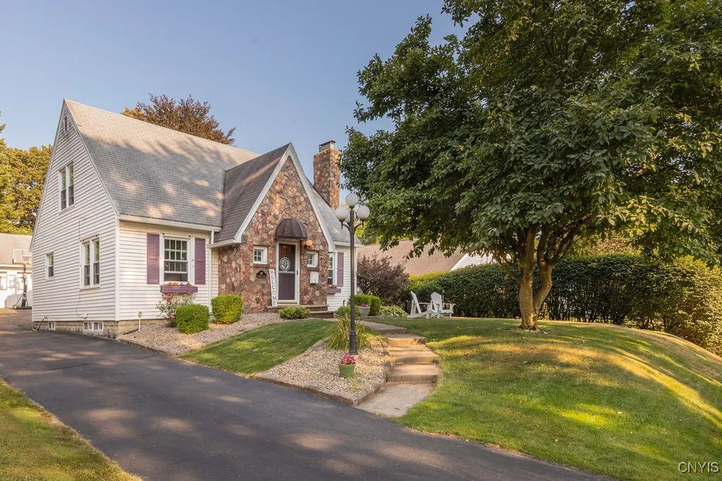 219 Breakspear Road, Geddes, New York 13219, Geddes, New York 13219, 4 Bedrooms Bedrooms, 11 Rooms Rooms,3 BathroomsBathrooms,Residential,Closed,219 Breakspear Road, Geddes, New York 13219,0,S1630414