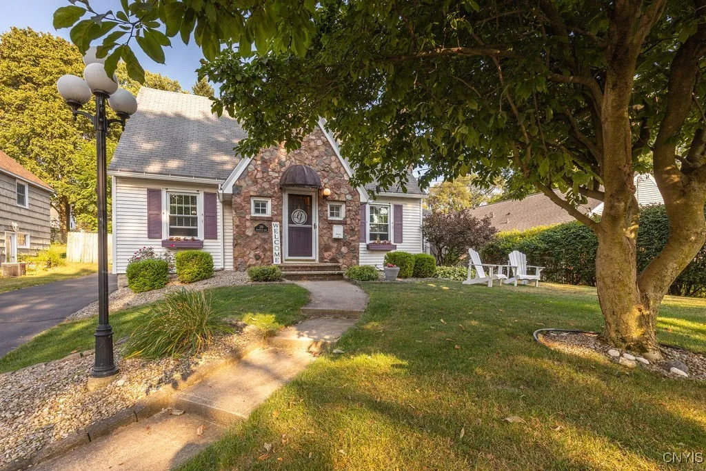 219 Breakspear Road, Geddes, New York 13219, Geddes, New York 13219, 4 Bedrooms Bedrooms, 11 Rooms Rooms,3 BathroomsBathrooms,Residential,Closed,219 Breakspear Road, Geddes, New York 13219,0,S1630414
