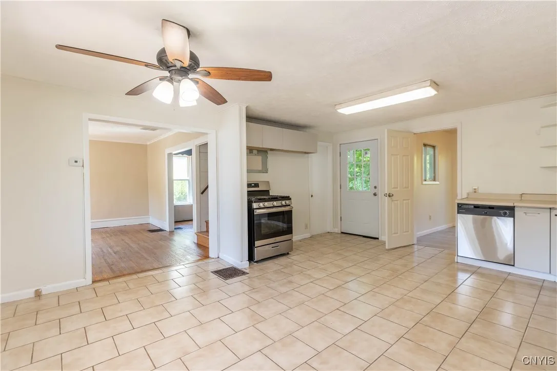 15 James Street, Schroeppel, New York 13135, Schroeppel, New York 13135, 3 Bedrooms Bedrooms, 7 Rooms Rooms,2 BathroomsBathrooms,Residential,For Sale,15 James Street, Schroeppel, New York 13135,S1627980