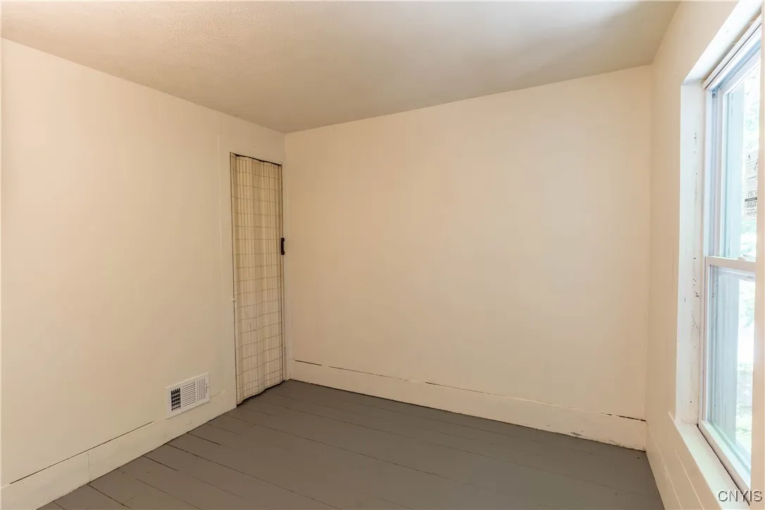 15 James Street, Schroeppel, New York 13135, Schroeppel, New York 13135, 3 Bedrooms Bedrooms, 7 Rooms Rooms,2 BathroomsBathrooms,Residential,For Sale,15 James Street, Schroeppel, New York 13135,S1627980