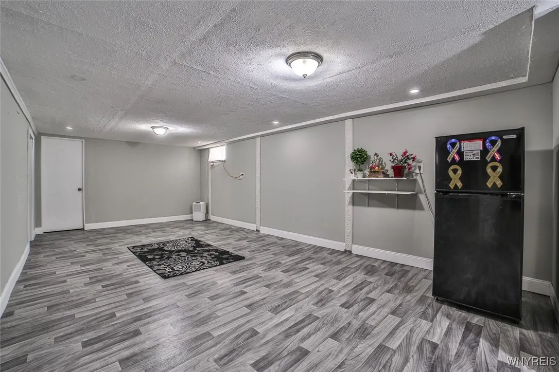 126 Leonore Road, Amherst, New York 14226, Amherst, New York 14226, 3 Bedrooms Bedrooms, 7 Rooms Rooms,2 BathroomsBathrooms,Residential,For Sale,126 Leonore Road, Amherst, New York 14226,B1623535