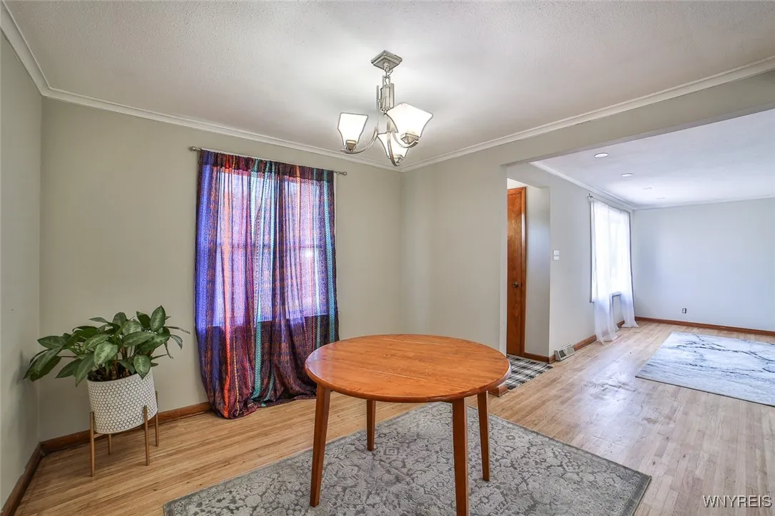 126 Leonore Road, Amherst, New York 14226, Amherst, New York 14226, 3 Bedrooms Bedrooms, 7 Rooms Rooms,2 BathroomsBathrooms,Residential,For Sale,126 Leonore Road, Amherst, New York 14226,B1623535