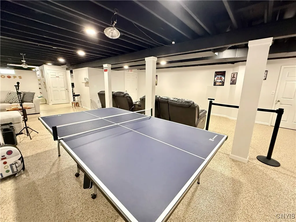 22 Oakwood Drive, New Hartford, New York 13413, New Hartford, New York 13413, 5 Bedrooms Bedrooms, 15 Rooms Rooms,4 BathroomsBathrooms,Residential,Closed,22 Oakwood Drive, New Hartford, New York 13413,0,S1627773