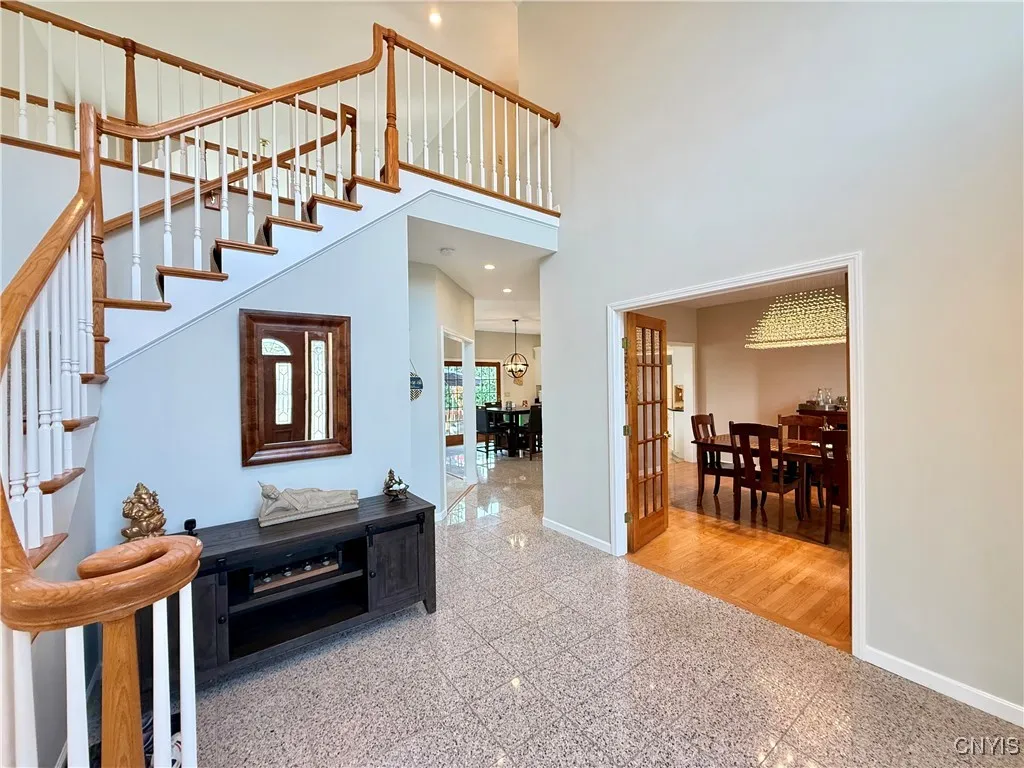 22 Oakwood Drive, New Hartford, New York 13413, New Hartford, New York 13413, 5 Bedrooms Bedrooms, 15 Rooms Rooms,4 BathroomsBathrooms,Residential,Closed,22 Oakwood Drive, New Hartford, New York 13413,0,S1627773