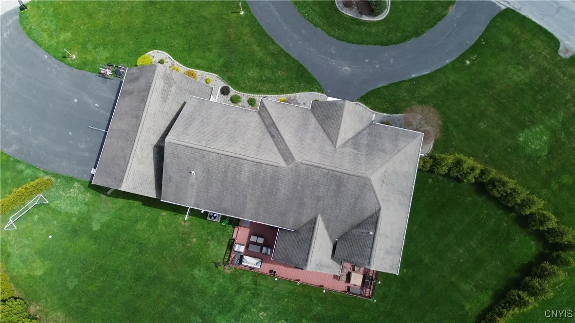 22 Oakwood Drive, New Hartford, New York 13413, New Hartford, New York 13413, 5 Bedrooms Bedrooms, 15 Rooms Rooms,4 BathroomsBathrooms,Residential,Closed,22 Oakwood Drive, New Hartford, New York 13413,0,S1627773