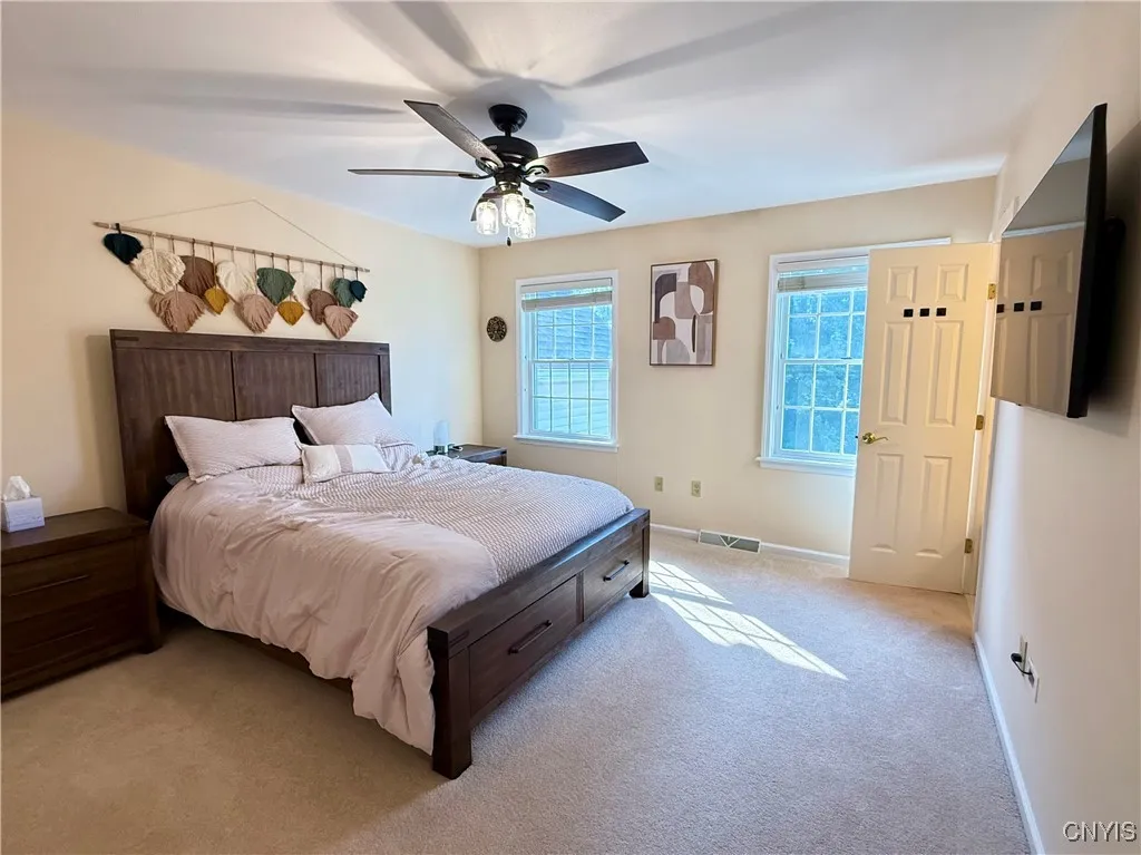 22 Oakwood Drive, New Hartford, New York 13413, New Hartford, New York 13413, 5 Bedrooms Bedrooms, 15 Rooms Rooms,4 BathroomsBathrooms,Residential,Closed,22 Oakwood Drive, New Hartford, New York 13413,0,S1627773